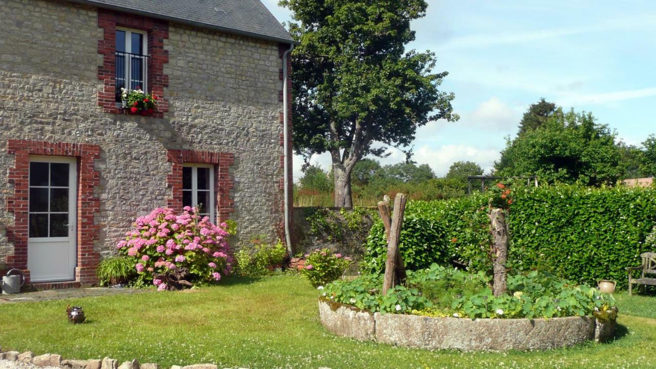 Gite De La Cour Vautier Mandeville-en-Bessin Eksteriør bilde